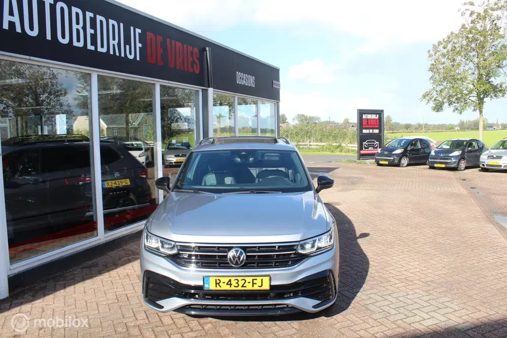 Volkswagen Tiguan Allspace 1.5 TSI 7P 3XR-Line Full Options uit 2022, foto 2