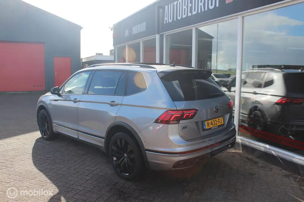Volkswagen Tiguan Allspace 1.5 TSI 7P 3XR-Line Full Options uit 2022, foto 9