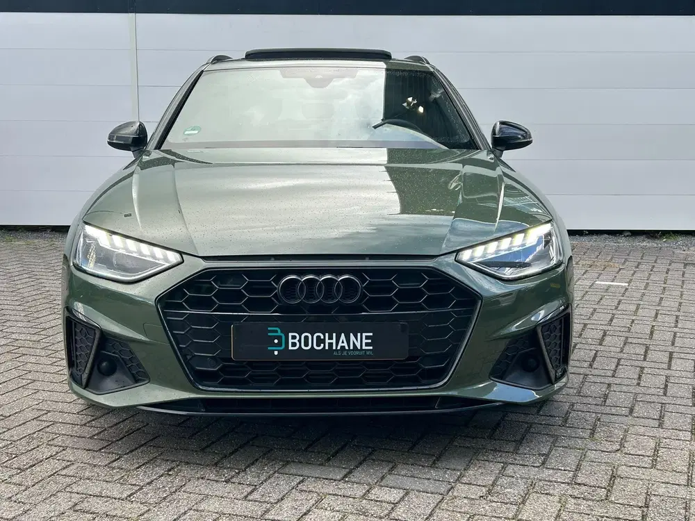 Audi A4 40 TFSI S edition uit 2023, foto 11