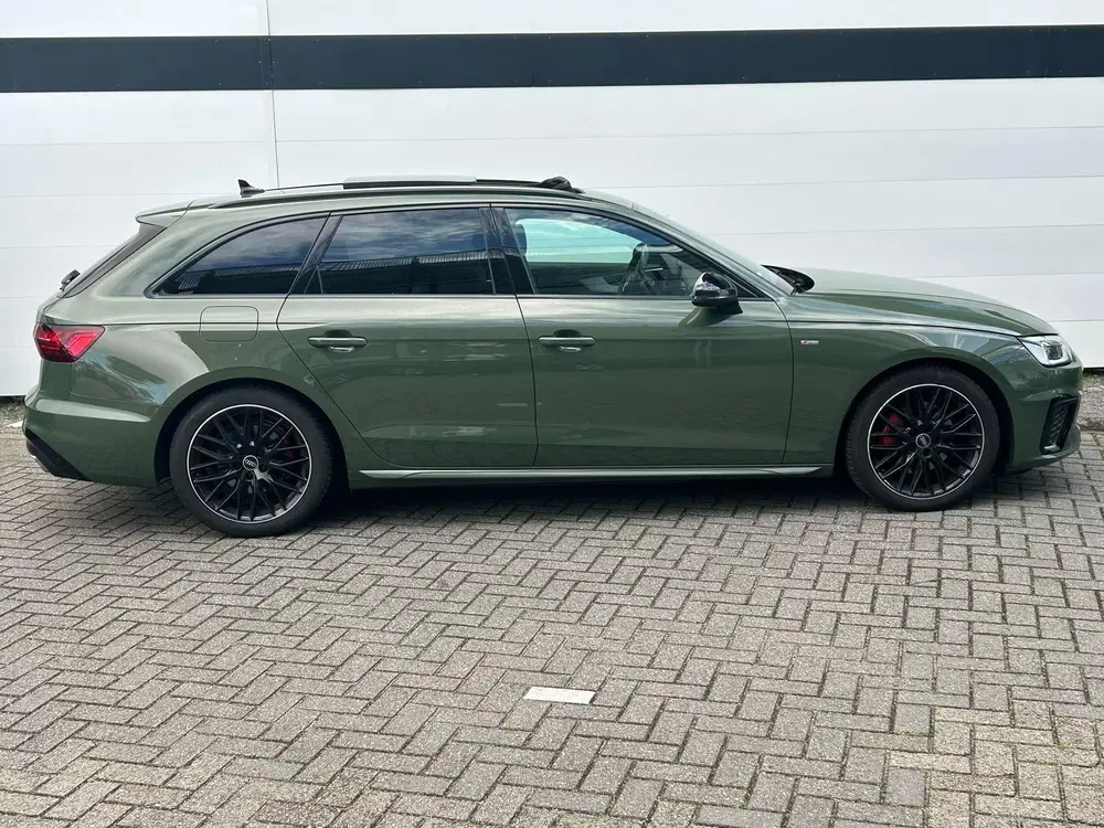 Audi A4 40 TFSI S edition uit 2023, foto 9