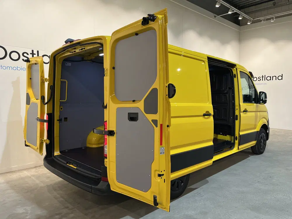 Volkswagen Crafter 35 2.0 TDI L3H2 140 PK uit 2021, foto 2