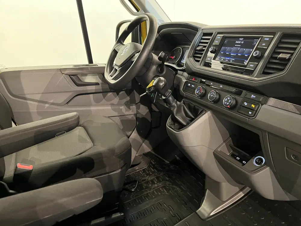 Volkswagen Crafter 35 2.0 TDI L3H2 140 PK uit 2021, foto 3