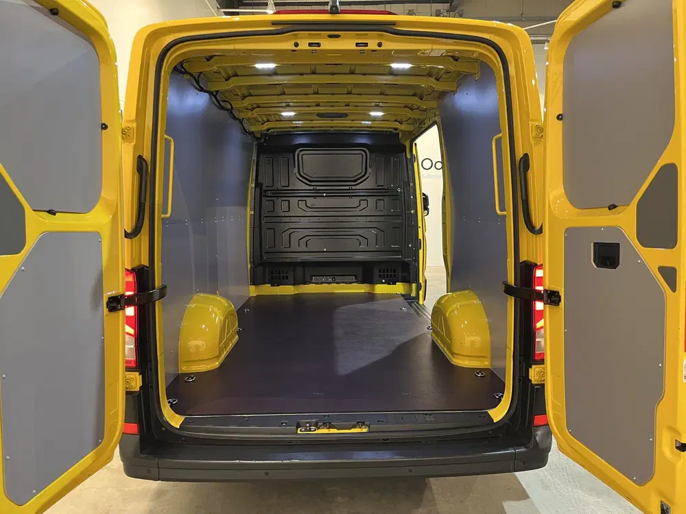 Volkswagen Crafter 35 2.0 TDI L3H2 140 PK uit 2021, foto 5