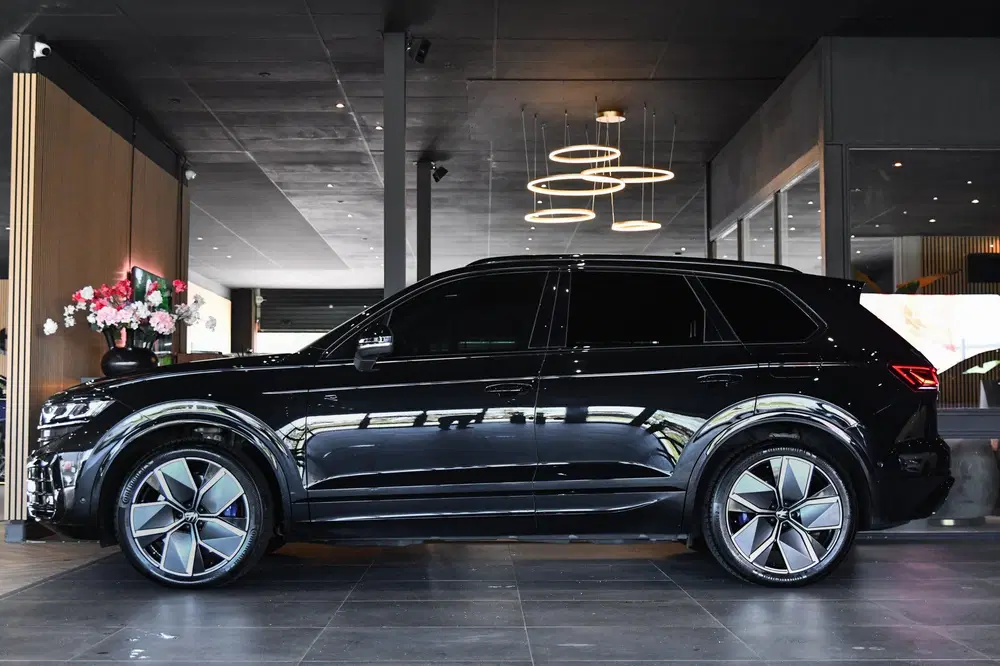 Volkswagen Touareg 3.0 TSi eHybrid 4MOTION R-Line uit 2023, foto 5