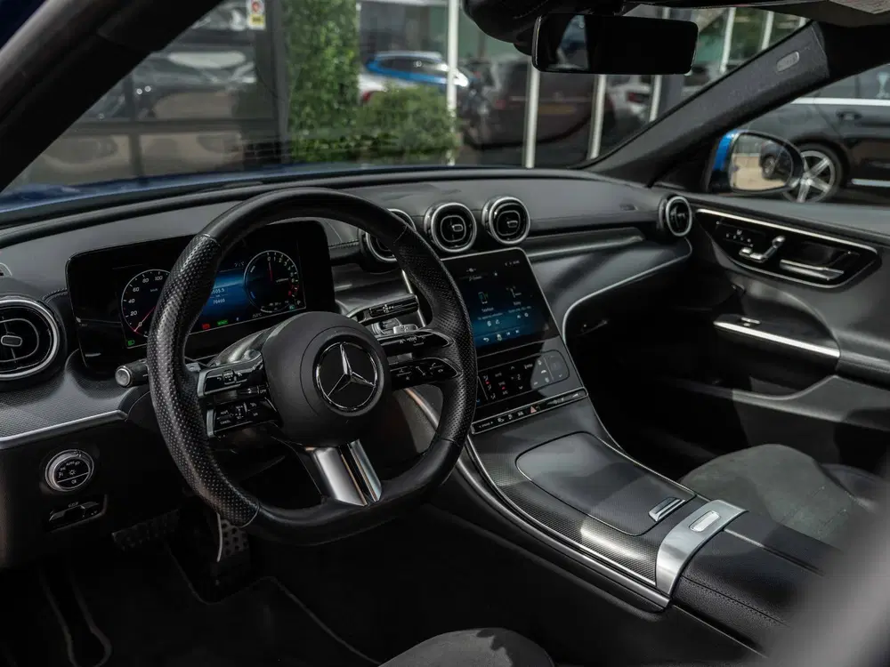 Mercedes-Benz C-Klasse 300e 313PK AMG Line uit 2023, foto 15