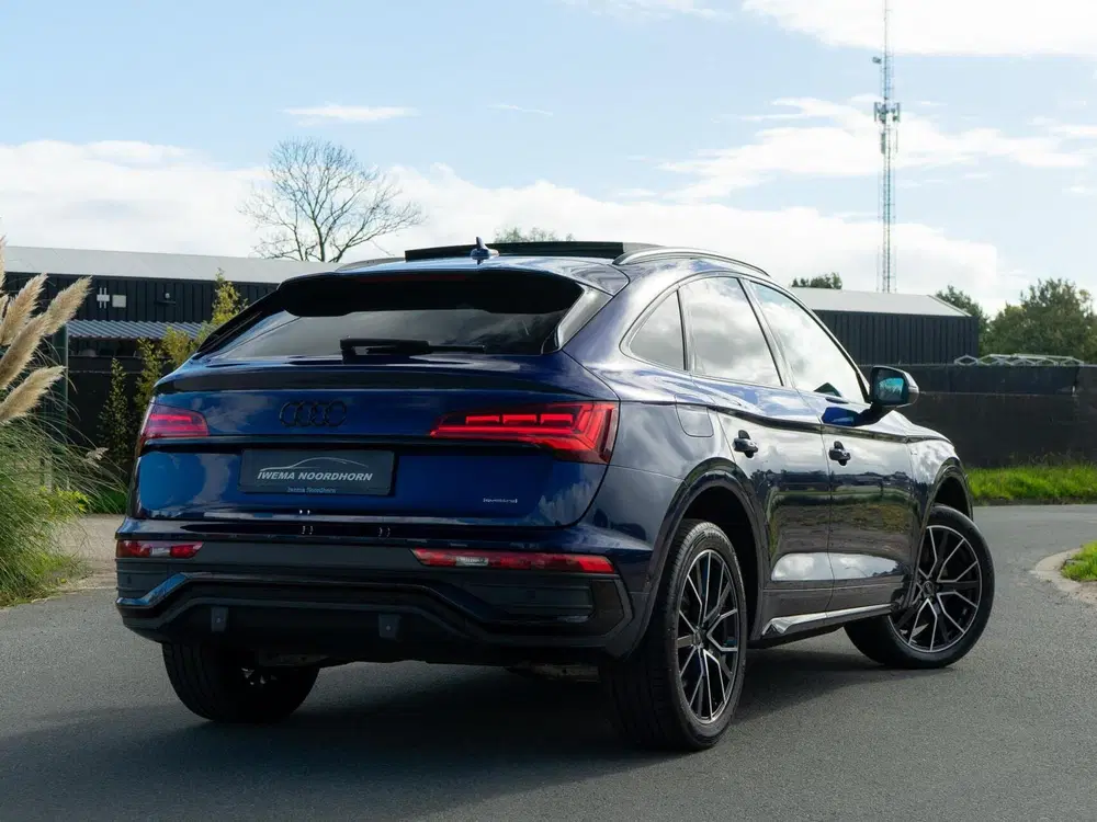 Audi Q5 55 TFSI e S-Line Panoramadak uit 2023, foto 2