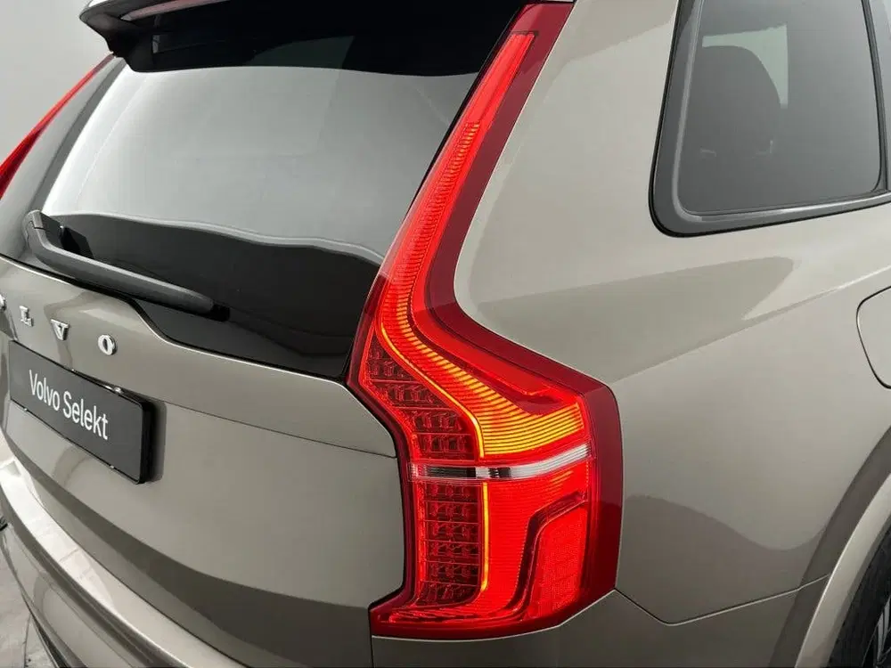 Volvo XC90 T8 390PK R-Design uit 2020, foto 12