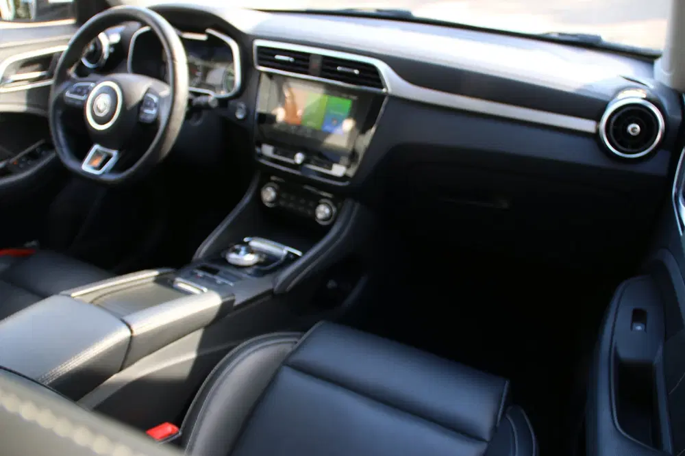 MG ZS MG ZS EV Luxury 45 kWh PANO-DAK 85 uit 2019, foto 11