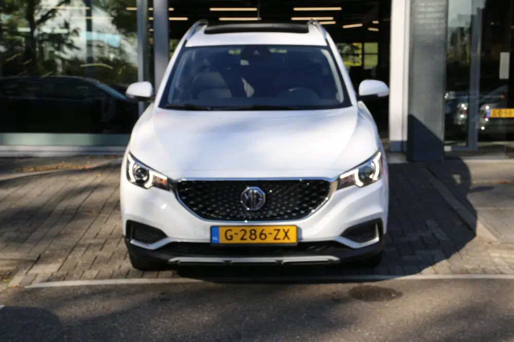 MG ZS MG ZS EV Luxury 45 kWh PANO-DAK 85 uit 2019, foto 2