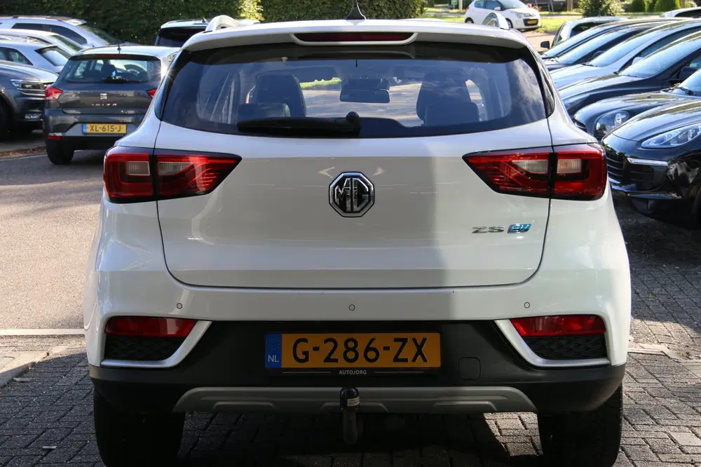 MG ZS MG ZS EV Luxury 45 kWh PANO-DAK 85 uit 2019, foto 5