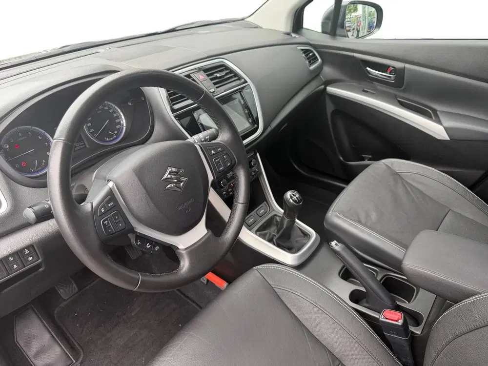 Suzuki S-Cross 1.0 Boosterjet Stijl uit 2020, foto 10