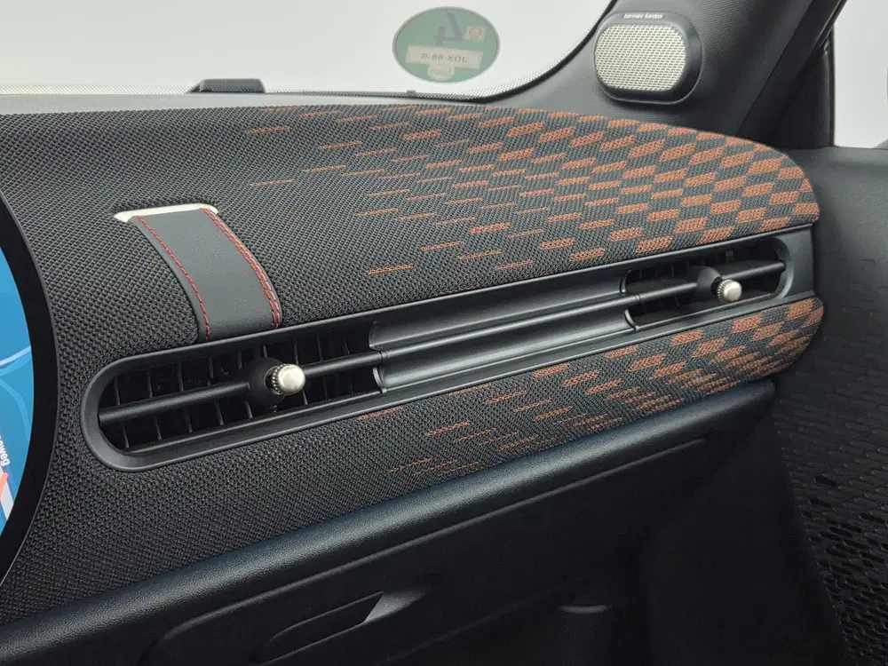 Mini John Cooper Works 2.0 JCW John Cooper Works XL uit 2025, foto 14