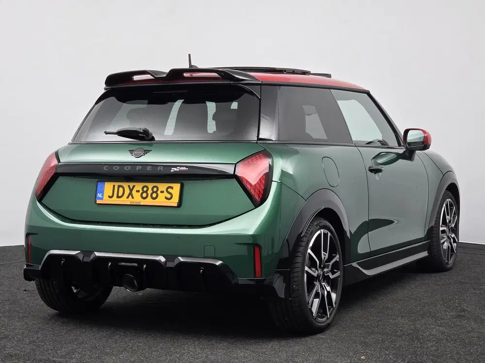 Mini John Cooper Works 2.0 JCW John Cooper Works XL uit 2025, foto 2