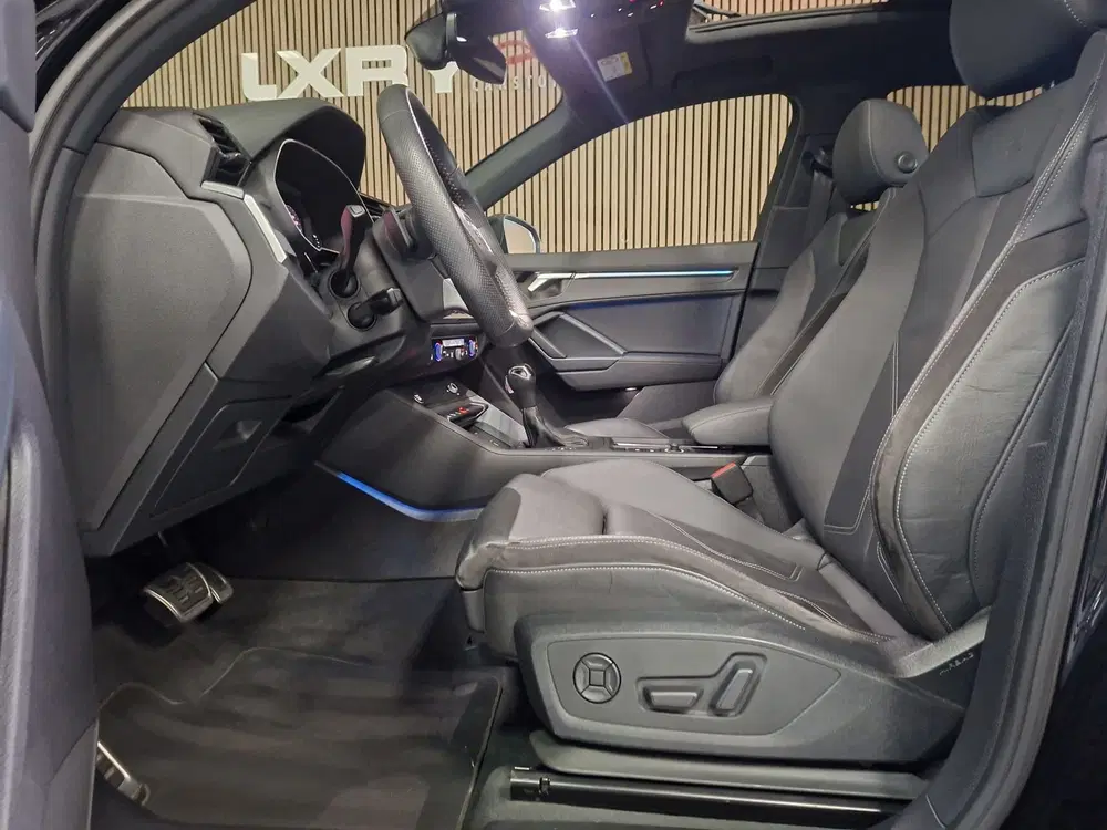 Audi Q3 35 TFSI S edition uit 2019, foto 14