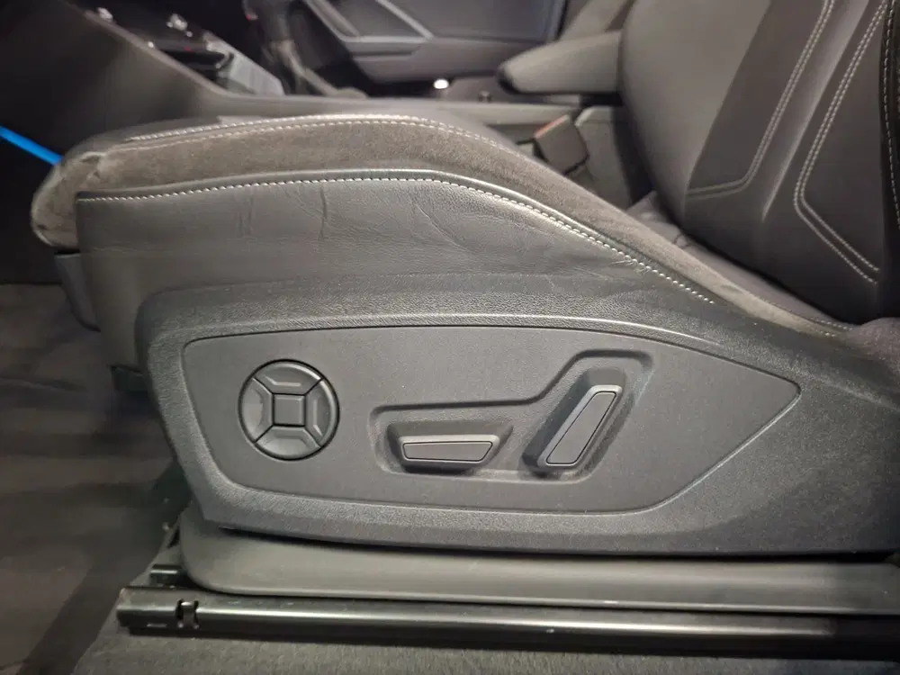 Audi Q3 35 TFSI S edition uit 2019, foto 15