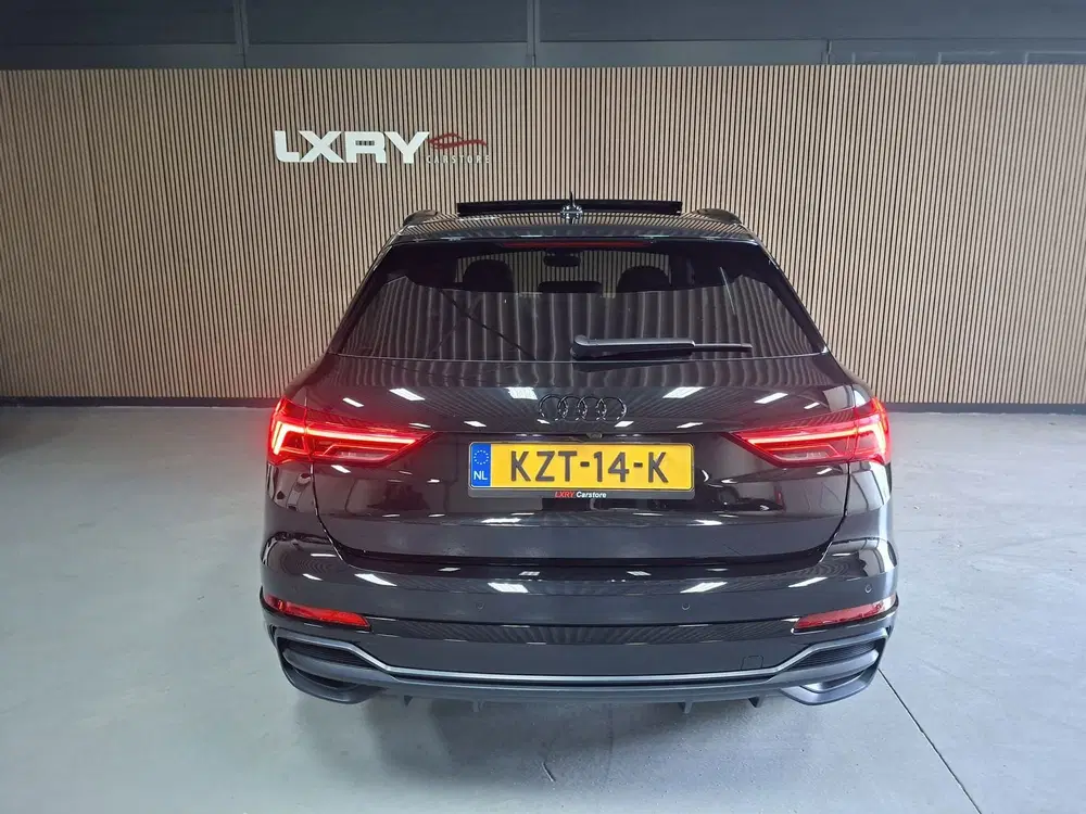 Audi Q3 35 TFSI S edition uit 2019, foto 6