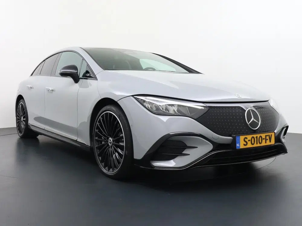 Mercedes-Benz EQE 300 AMG Line 89 kWh uit 2023, foto 10