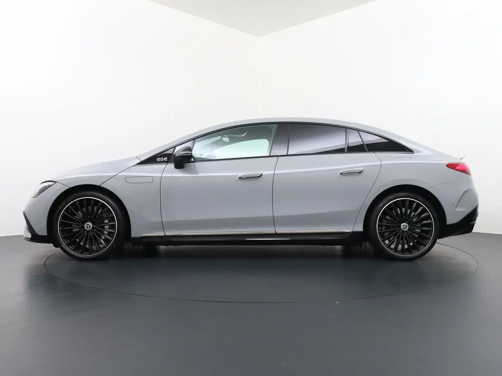 Mercedes-Benz EQE 300 AMG Line 89 kWh uit 2023, foto 3