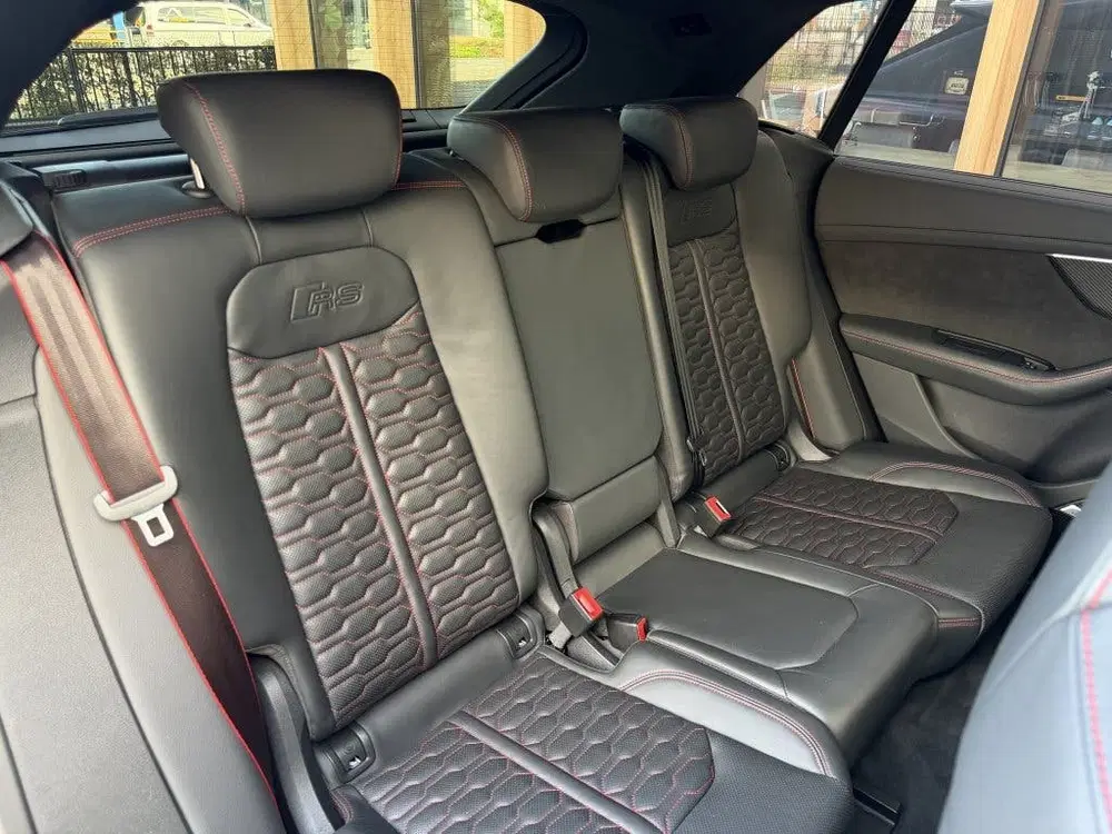 Audi RS Q8 4.0 TFSI Quattro uit 2020, foto 12