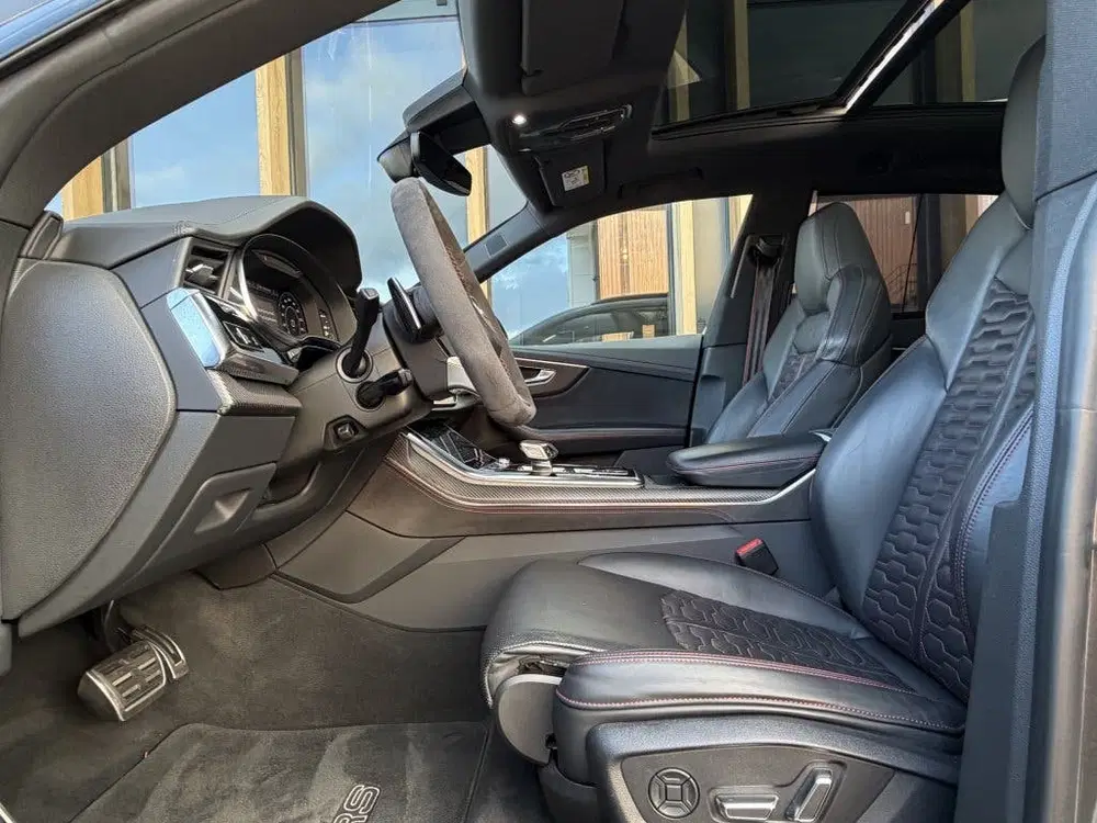 Audi RS Q8 4.0 TFSI Quattro uit 2020, foto 14
