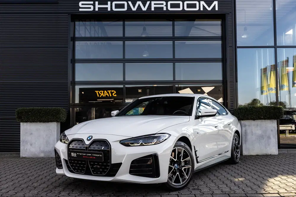 BMW i4 EDrive40 84 kWh uit 2022, foto 2