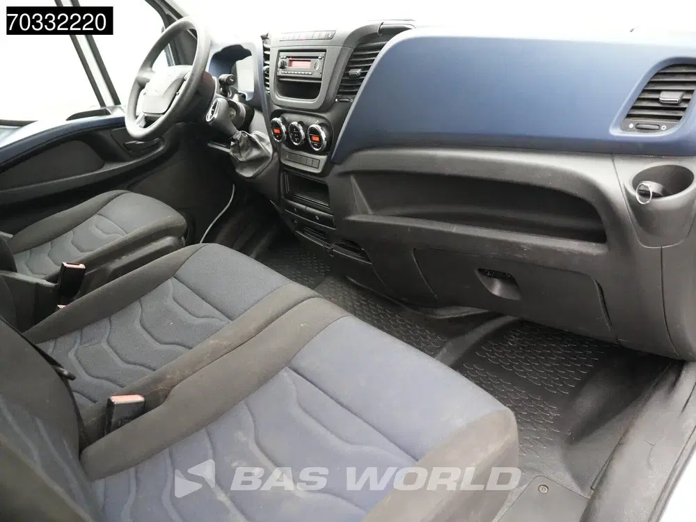Iveco Daily Automaat L2H2 Dubbel Cabine Trekhaak Airco uit 2020, foto 11