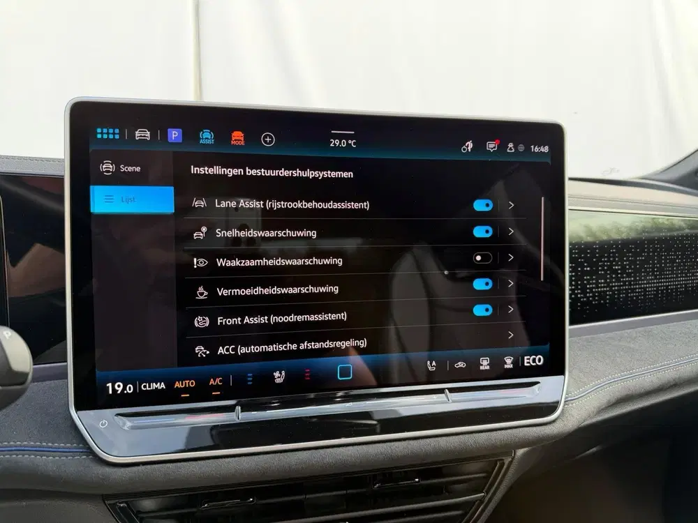 Volkswagen Passat 1.5 eHybrid R-Line Edition 272 pk uit 2025, foto 14