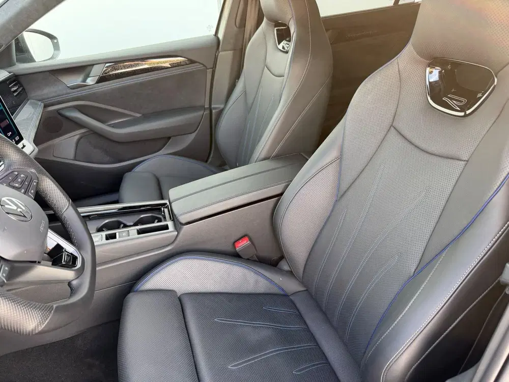 Volkswagen Passat 1.5 eHybrid R-Line Edition 272 pk uit 2025, foto 7