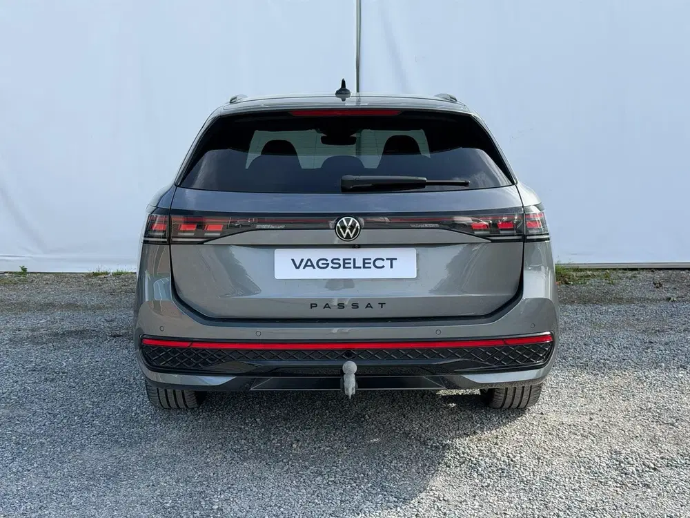 Volkswagen Passat 1.5 eHybrid R-Line Edition 272 pk uit 2025, foto 8