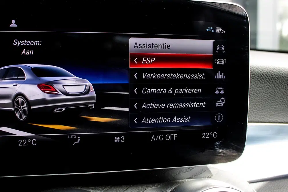Mercedes-Benz C-Klasse 300 AMG Prem.Plus NAVI PANO 360CAM OR uit 2021, foto 12