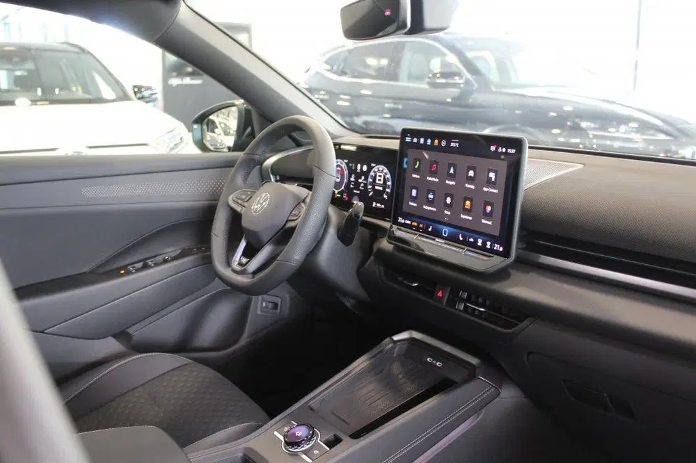 Volkswagen T-Roc 1.5 eTSI R-Line uit 2026, foto 11
