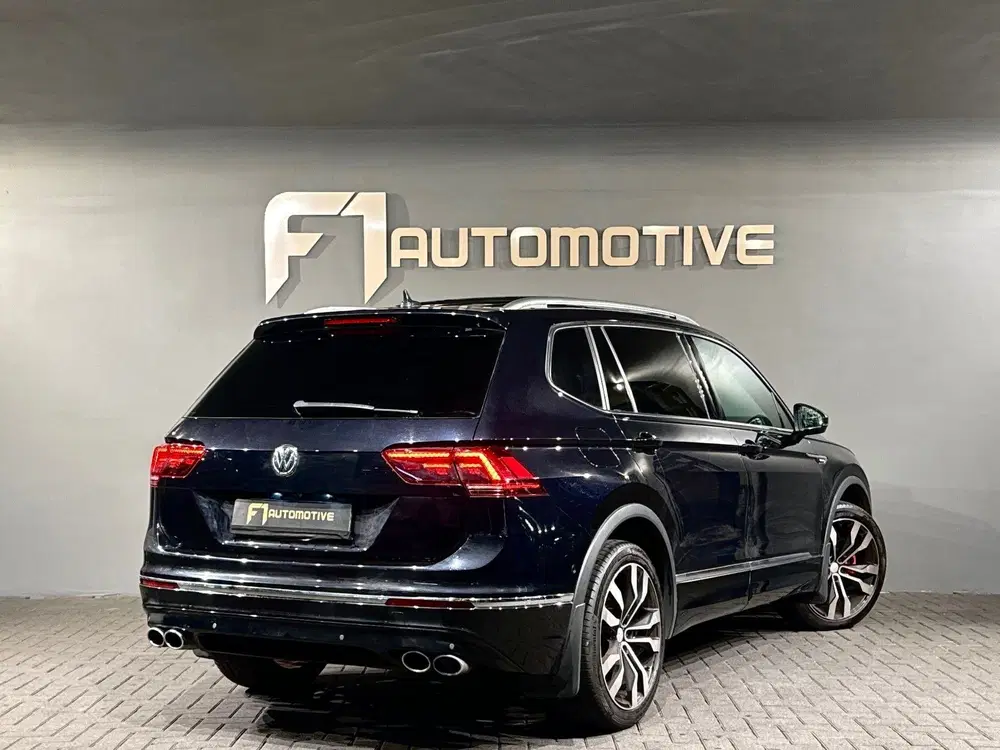 Volkswagen Tiguan Allspace 2.0 TSI 4M 3 x R Line Pano uit 2020, foto 3