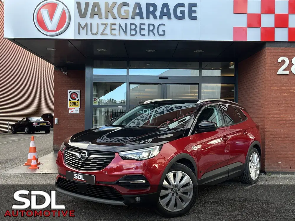 Opel Grandland 1.6 Turbo Hybrid4 Ultimate 300PK uit 2021