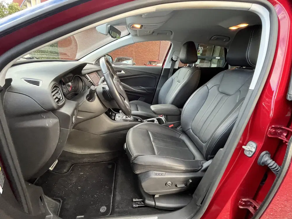 Opel Grandland 1.6 Turbo Hybrid4 Ultimate 300PK uit 2021, foto 11