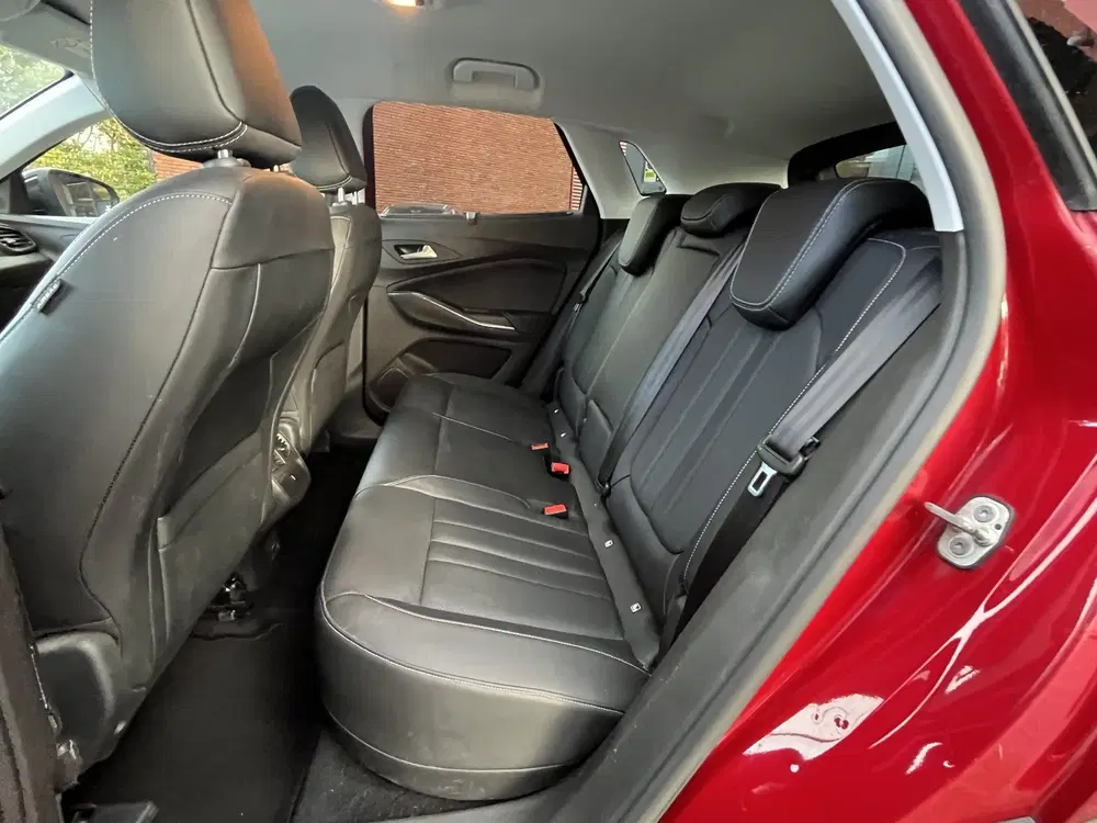 Opel Grandland 1.6 Turbo Hybrid4 Ultimate 300PK uit 2021, foto 14