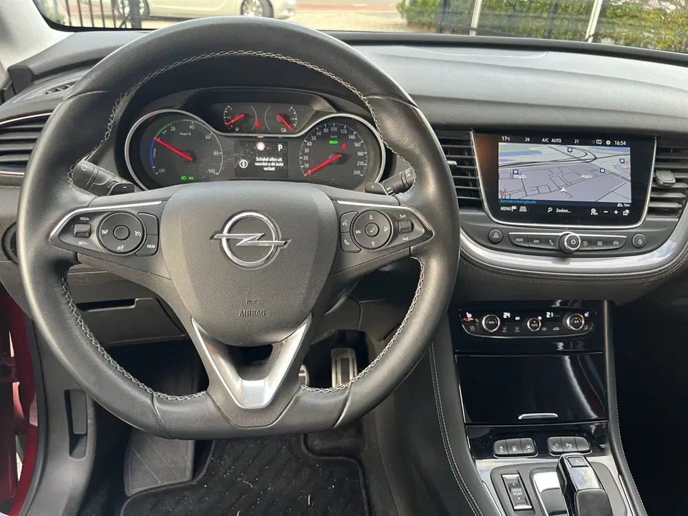 Opel Grandland 1.6 Turbo Hybrid4 Ultimate 300PK uit 2021, foto 15