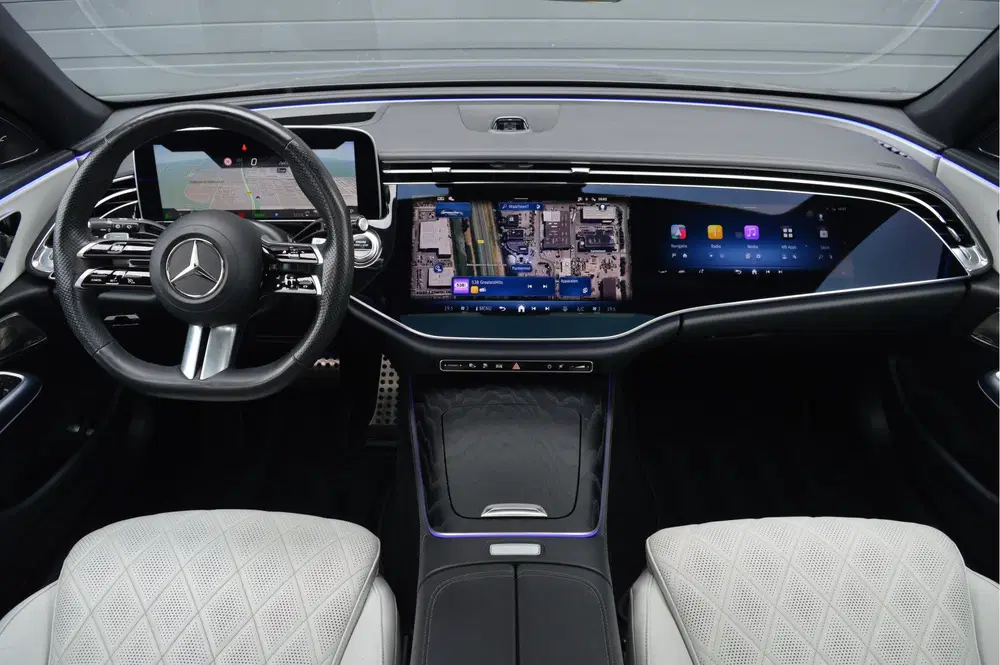 Mercedes-Benz E-Klasse 300 e AMG Line uit 2024, foto 7