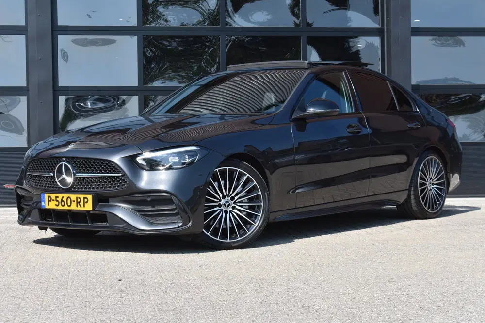 Mercedes-Benz C-Klasse 180 AMG Line '22 LED Pano Leder Clima uit 2022