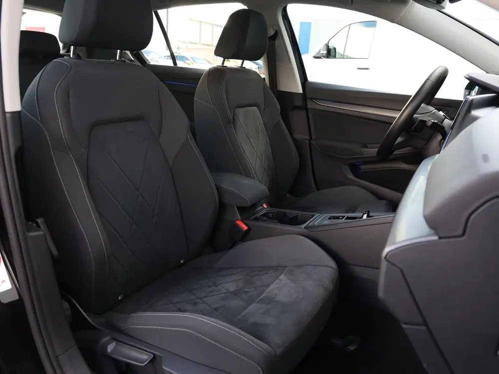 Volkswagen Golf 1.4 eHybrid Style 204 PK DSG uit 2021, foto 8