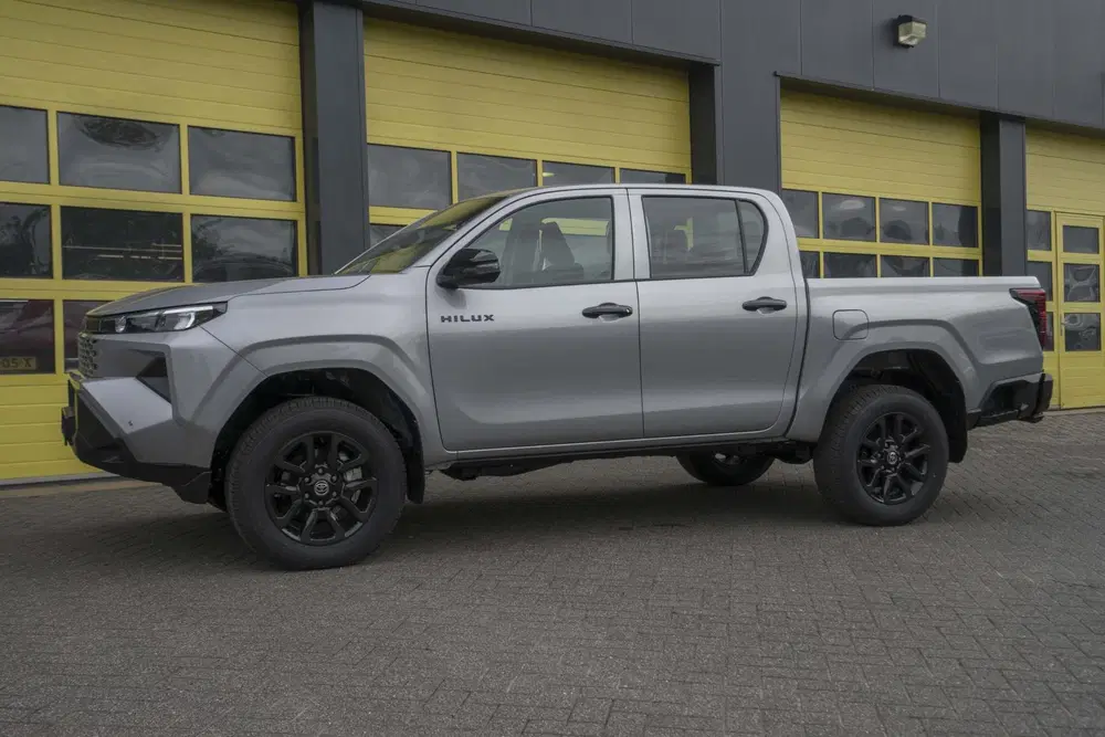 Toyota Hilux 2.8 D-4D MHEV Double Cab Auto 4WD Active uit 2026, foto 10