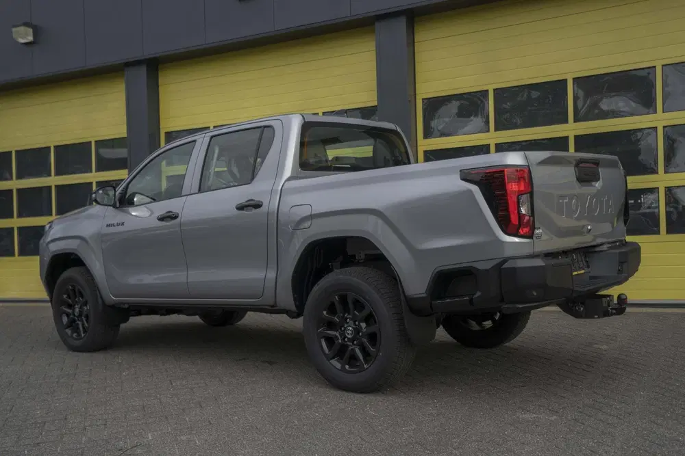 Toyota Hilux 2.8 D-4D MHEV Double Cab Auto 4WD Active uit 2026, foto 12