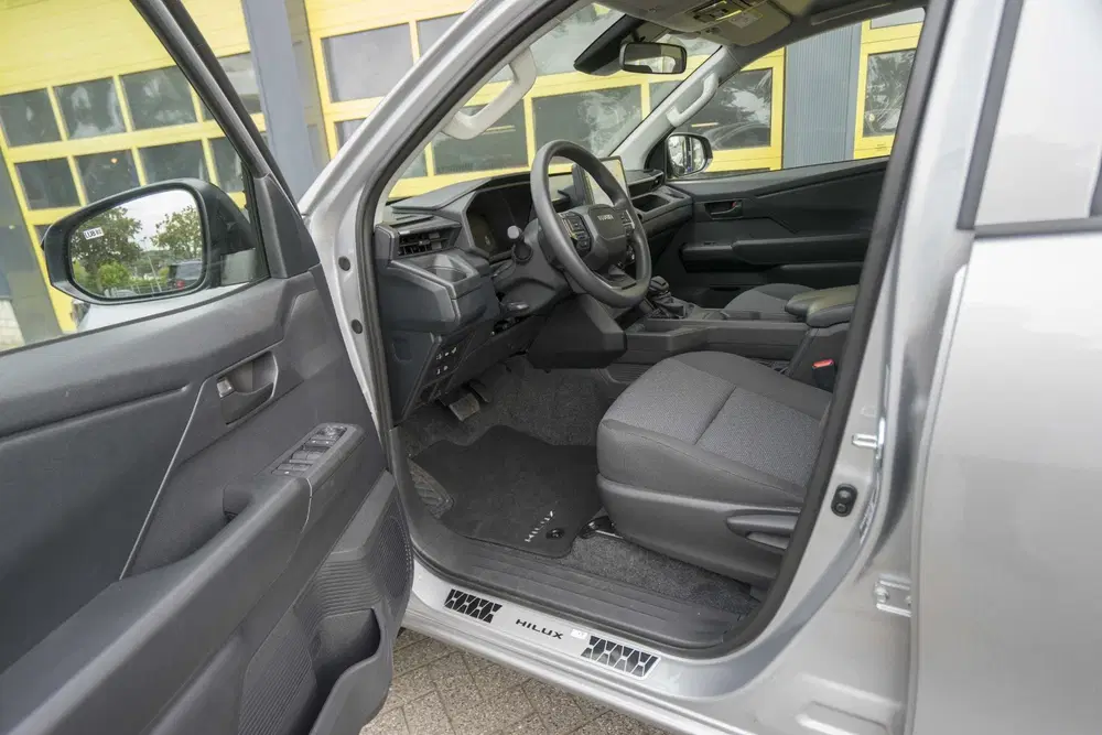 Toyota Hilux 2.8 D-4D MHEV Double Cab Auto 4WD Active uit 2026, foto 15