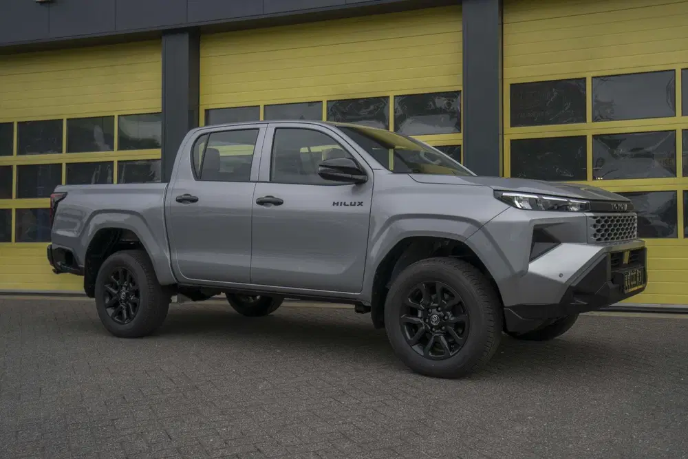 Toyota Hilux 2.8 D-4D MHEV Double Cab Auto 4WD Active uit 2026, foto 3