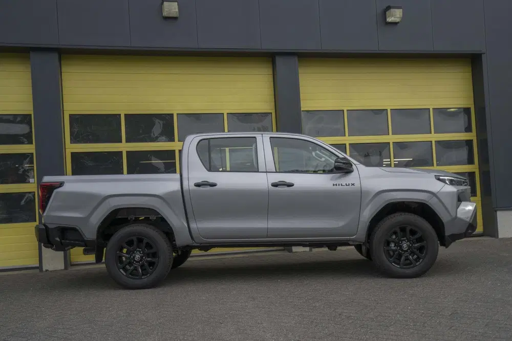 Toyota Hilux 2.8 D-4D MHEV Double Cab Auto 4WD Active uit 2026, foto 5