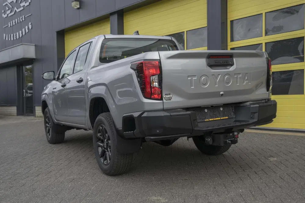 Toyota Hilux 2.8 D-4D MHEV Double Cab Auto 4WD Active uit 2026, foto 6