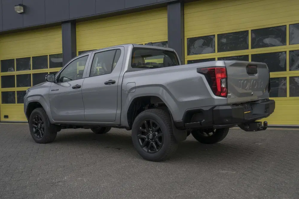 Toyota Hilux 2.8 D-4D MHEV Double Cab Auto 4WD Active uit 2026, foto 7