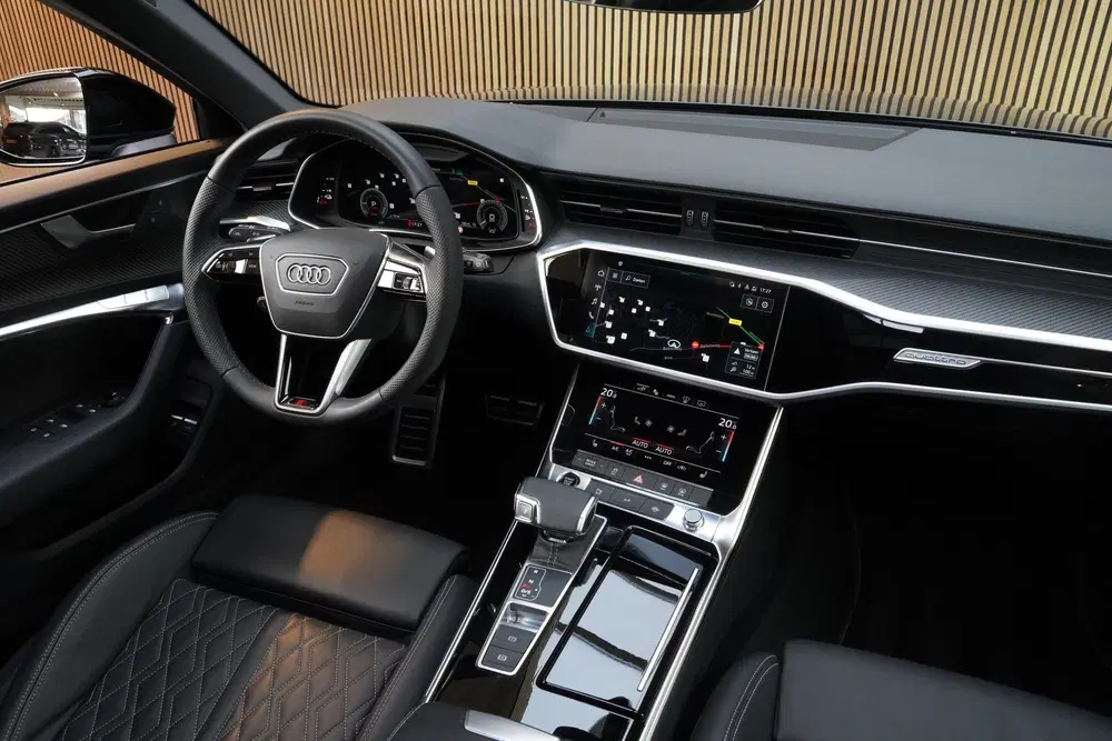 Audi A6 55TFSIe uit 2024, foto 8