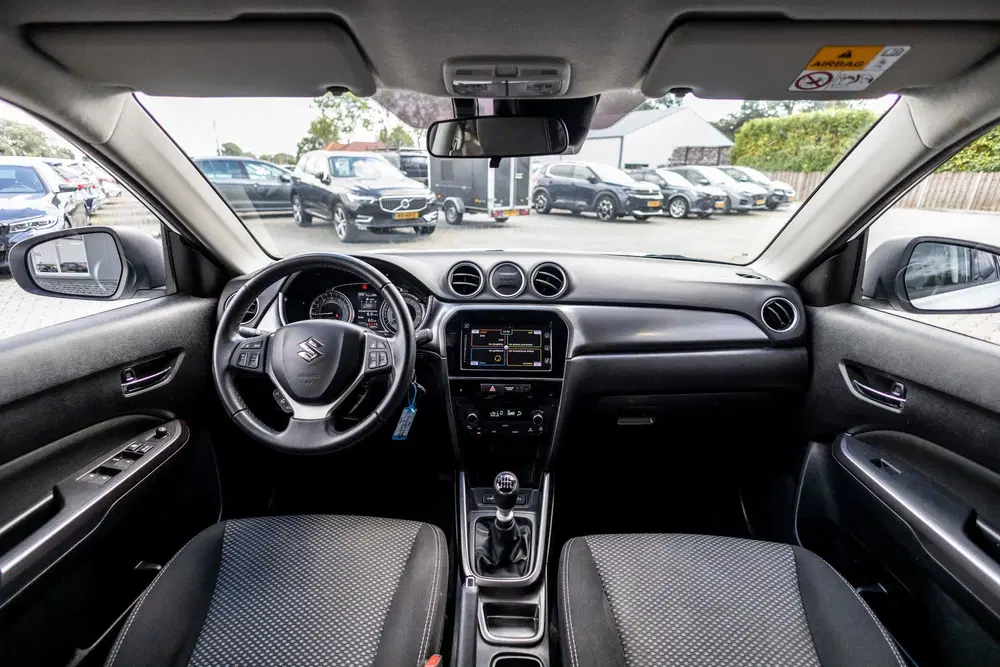 Suzuki Vitara 1.4 Boosterjet Select Smart Hybrid uit 2022, foto 6