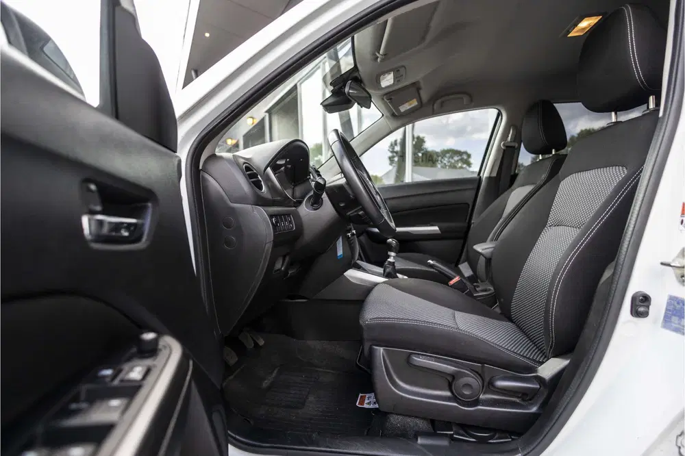Suzuki Vitara 1.4 Boosterjet Select Smart Hybrid uit 2022, foto 9