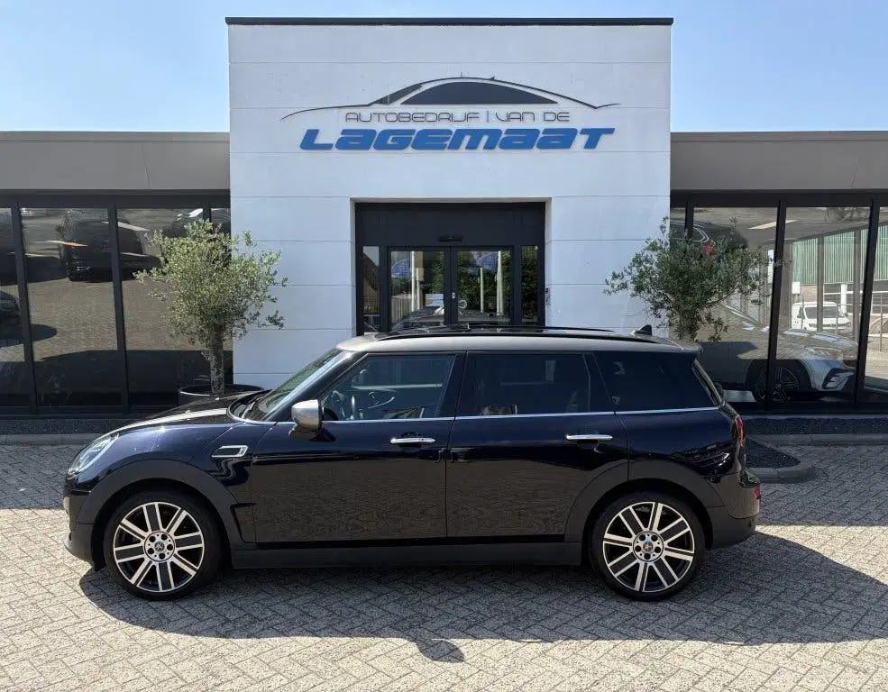 Mini Clubman 1.5 Cooper Yours uit 2022, foto 2